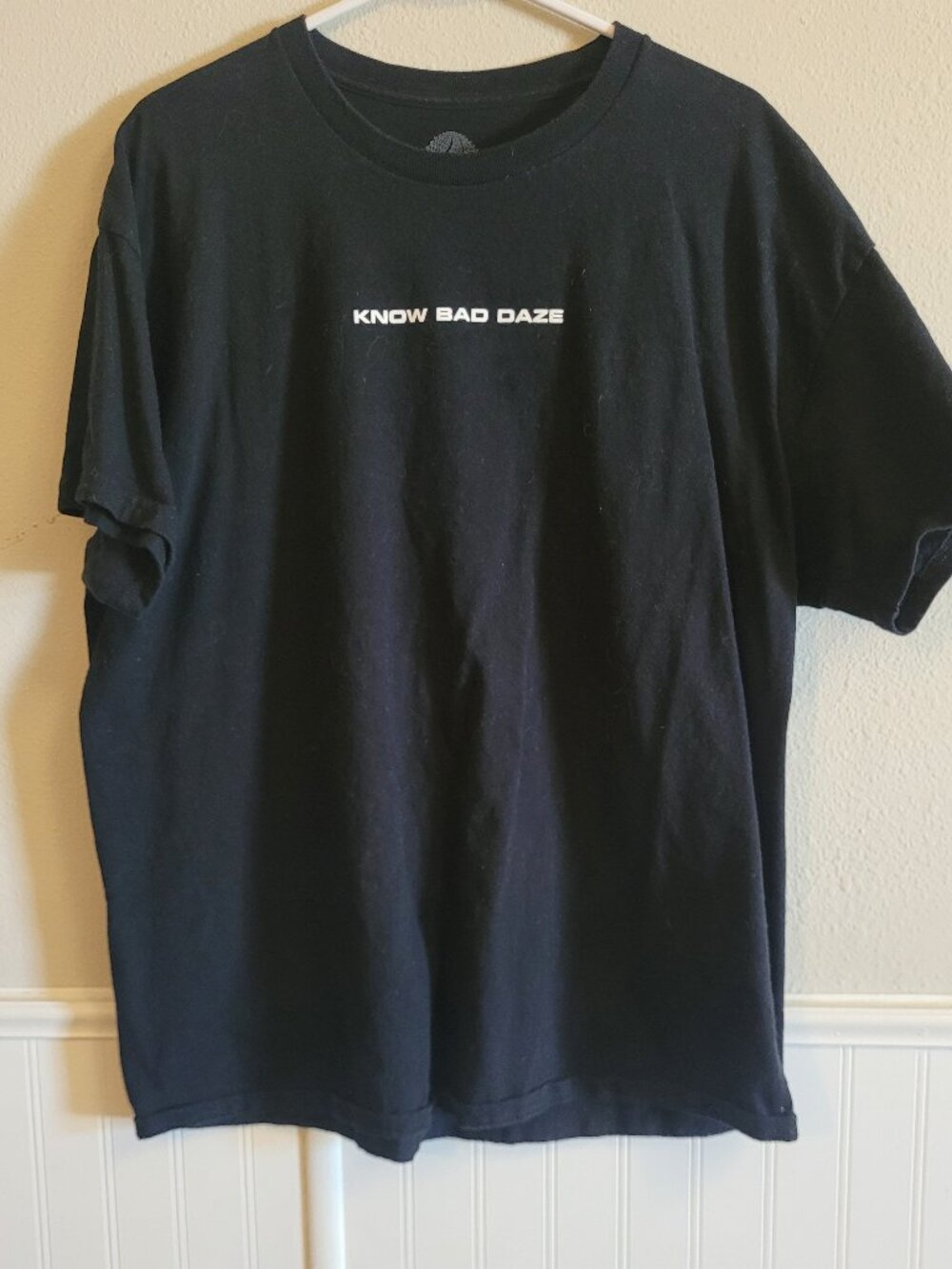 Know Bad Daze Skeleton Rose Graphic Tee XL
